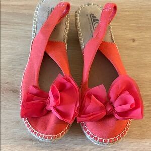 White Mountain Red Bow Platform Espadrille Slingbacks
